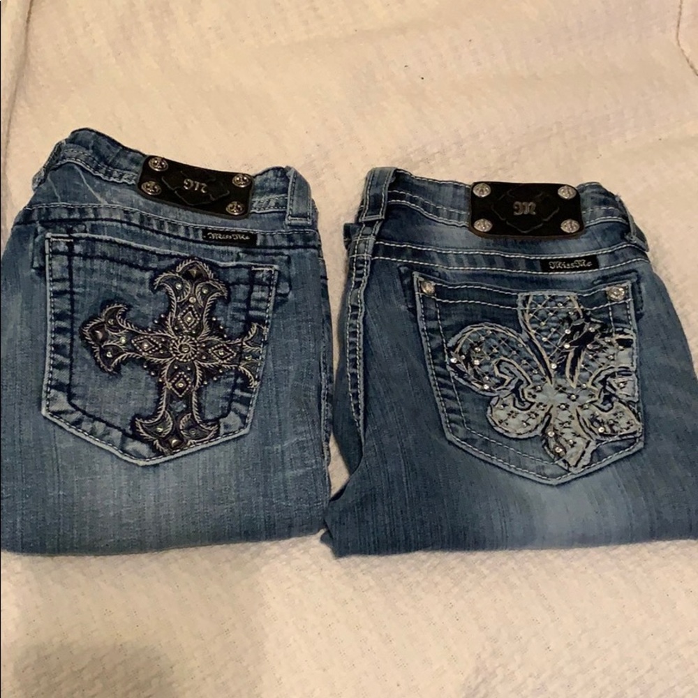 MISS ME 2 pair 30SKINNY AND 29BOOT leg shredding